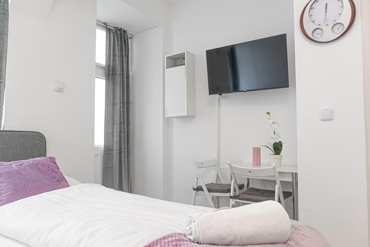 Cozy Room @ Hauptbahnhof - Well Situated & Central Вена Экстерьер фото